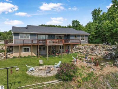 11660 Indian Road, Kewadin, Мичиган 49648, Соединенные Штаты