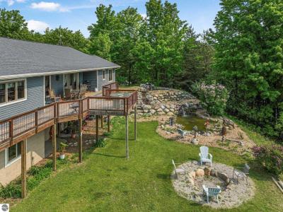 11660 Indian Road, Kewadin, Мичиган 49648, Соединенные Штаты