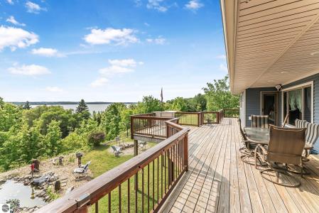 11660 Indian Road, Kewadin, Мичиган 49648, Соединенные Штаты
