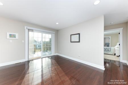 3 Maple Village Court, Ann Arbor, Michigan 48103, États-Unis