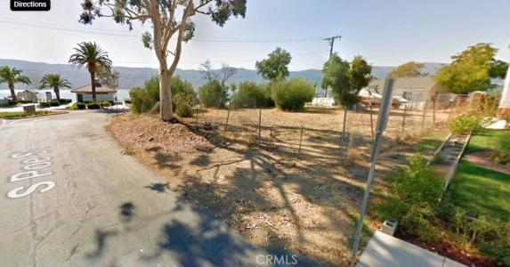 501 W Lakeshore Drive, Lake Elsinore, California 92530, USA