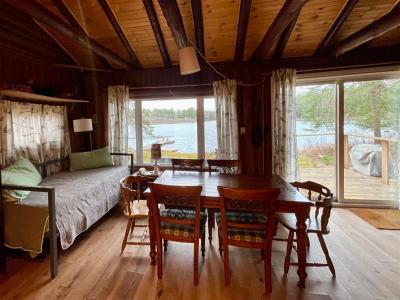 15  Ch. Thibault, Kazabazua, Quebec J0X 1X0, Canada