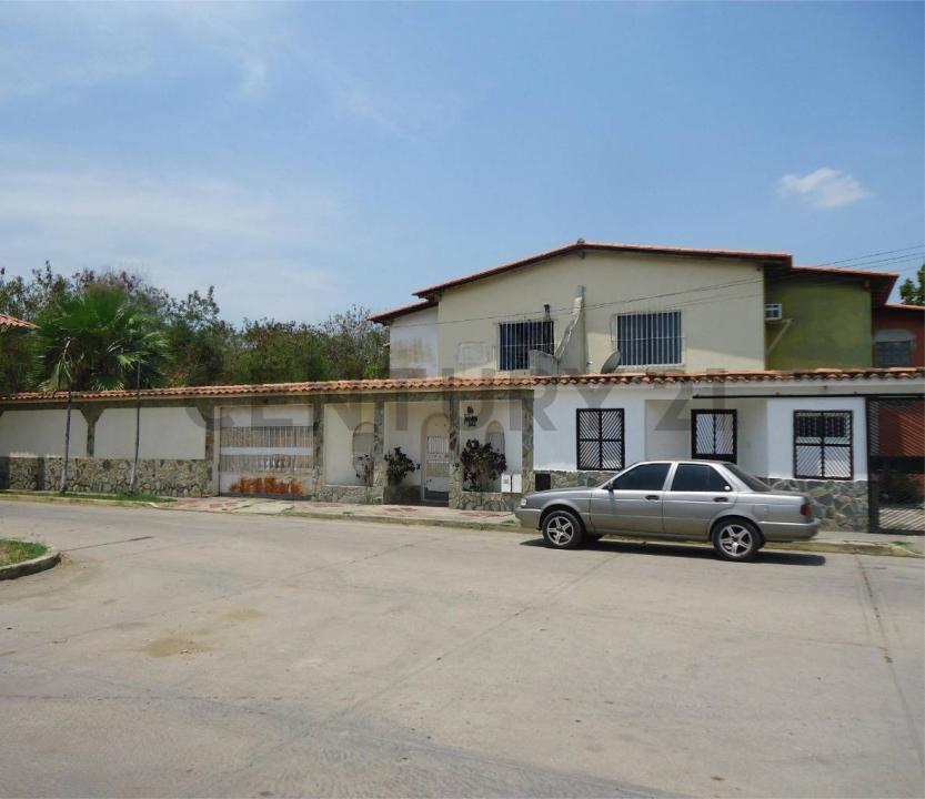 Avenida Principal Casa A-02 Manzana A Jardines de Turagua A-02, Santa Cruz De Aragua, Aragua 2123, Venezuela