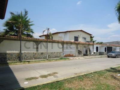 Avenida Principal Casa A-02 Manzana A Jardines de Turagua A-02, Santa Cruz De Aragua, Aragua 2123, Venezuela