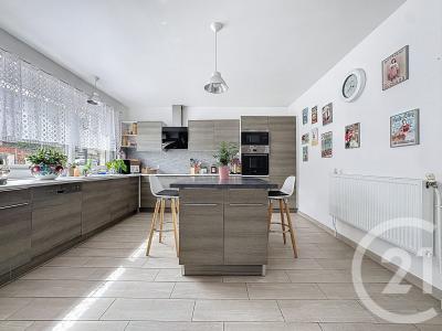 Montfermeil, Île-de-France 93370, アキタン