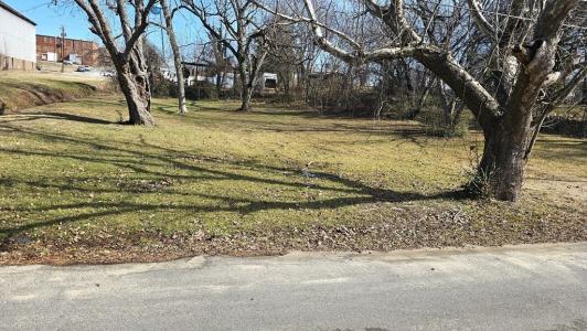 325 N Washington Street, Chase City, Virginia 23924