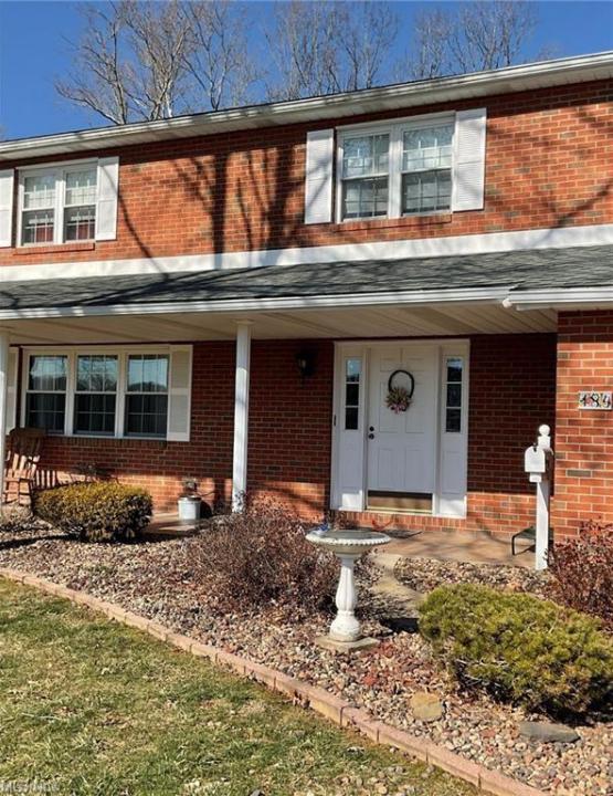 184 Meadowview Ln, Elizabeth, West Virginia 26143