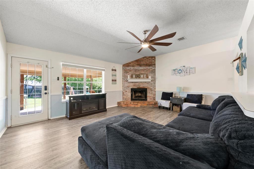 197 Norwood Drive, Woodway, Texas 76712