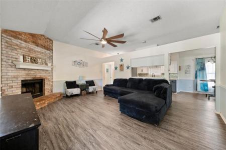 197 Norwood Drive, Woodway, Texas 76712