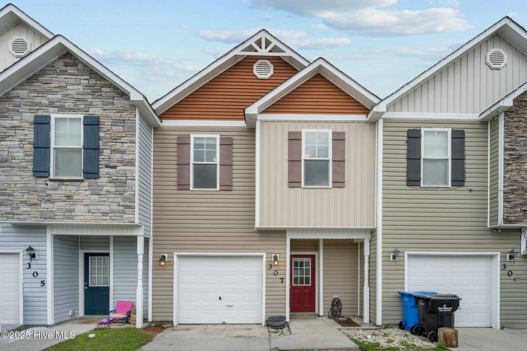 307 Cedar Island Trail, Holly Ridge, North Carolina 28445