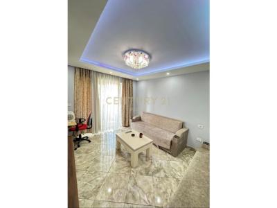 Allias, Tirana, Albania