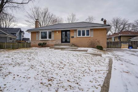 5469 RANDOLPH CRESCENT, Burlington, Ontario L7L 3C4, Canada