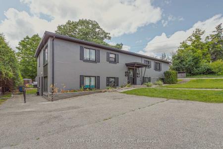 36 PUGET STREET, Barrie, Ontario L4M 4N2, Canada