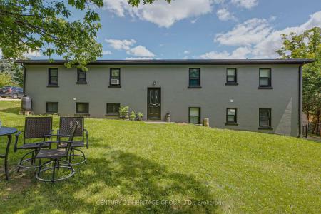 36 PUGET STREET, Barrie, Ontario L4M 4N2, Canada