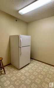 4812 51 AVENUE, Stony Plain, アルバータ T7Z 1P7, カナダ