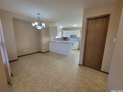 5040 MIRROR DRIVE, Macklin, Saskatchewan S0L 2C0, Canada