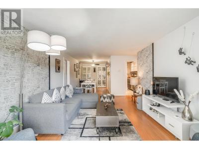 327 NINTH STREET, New Westminster, British Columbia V3M 3V8, Canada