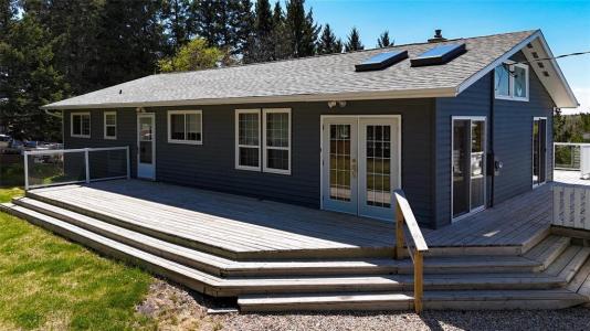 376 PTH 10 HIGHWAY, Onanole, Manitoba R0J 1N0, Canada