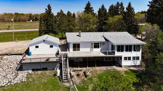 376 PTH 10 HIGHWAY, Onanole, Manitoba R0J 1N0, Canadá