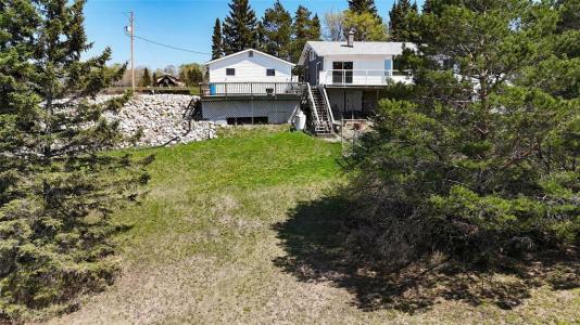 376 PTH 10 HIGHWAY, Onanole, Manitoba R0J 1N0, Canadá