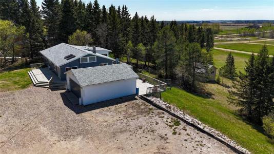 376 PTH 10 HIGHWAY, Onanole, Manitoba R0J 1N0, Canadá