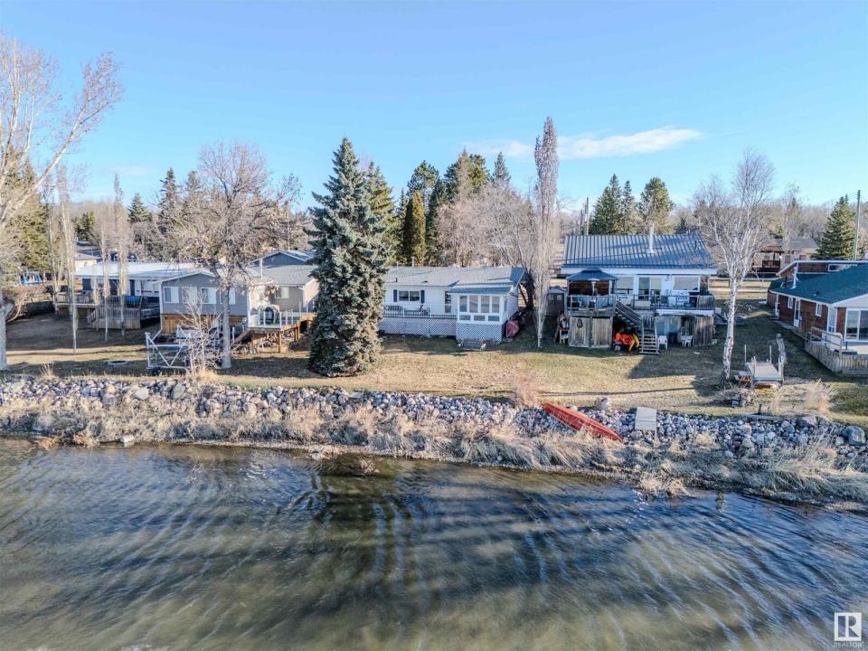 316 3 STREET, Rural Lac Ste. Anne County, Alberta T0E 1A0, Canada