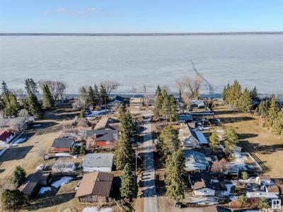 316 3 STREET, Rural Lac Ste. Anne County, Alberta T0E 1A0, Canada