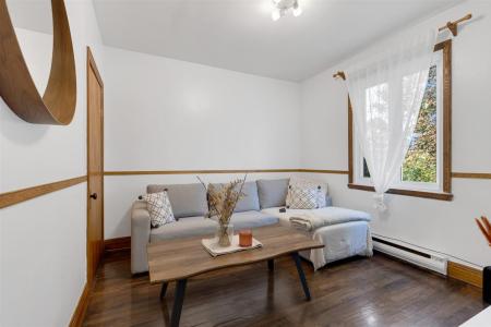 515-517  Rue Filiatrault, Montréal (Saint-Laurent), Квебек H4L 3V1, Канада
