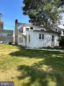 222 N College Street, Martinsburg, West Virginia 25401, USA