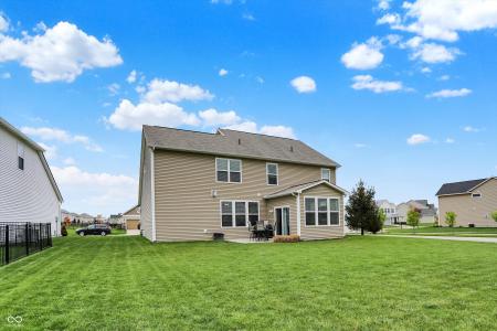 16758 Bingham Drive, Westfield, Indiana 46074, USA
