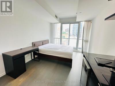 70 TEMPERANCE STREET, Toronto (bay Street Corridor), Ontario M5H 0B1, CANADÁ