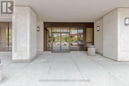 55 DE BOERS DRIVE, Toronto (york University Heights), Ontario M3J 0G5, Canada