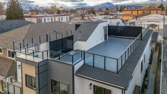 1916 ETHEL STREET, Kelowna, 不列颠哥伦比亚省 V1Y 2Z5, 加拿大