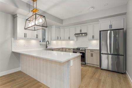 1916 ETHEL STREET, Kelowna, British Columbia V1Y 2Z5, Canada