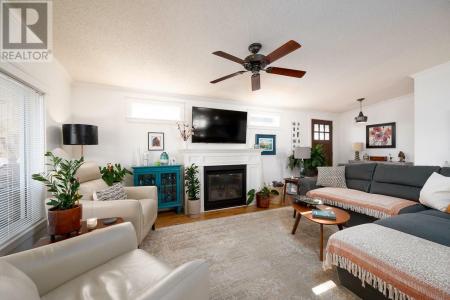 2932 BUCKLEY ROAD, Sorrento, British Columbia V0E 2W1, Canada