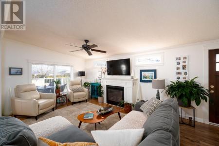 2932 BUCKLEY ROAD, Sorrento, British Columbia V0E 2W1, Canada