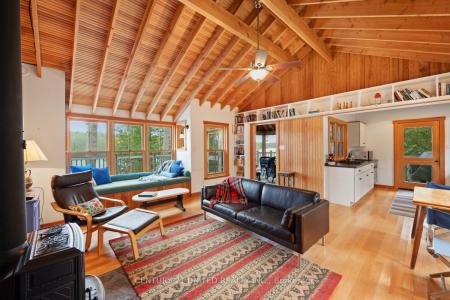 823 MACKIE BAY N/A, Addington Highlands, Ontario K0L 1W0, Canada
