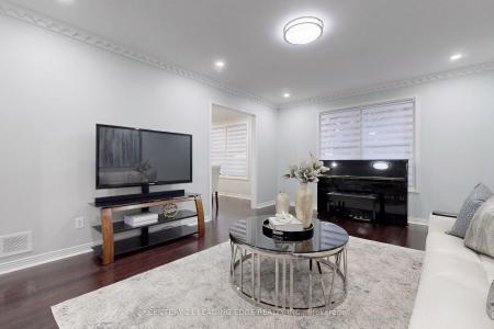 16 MILNE LANE, Markham, Ontario L3P 1C7, Kanada