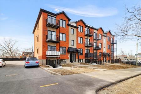 16641 Boul. Pierrefonds, Montréal (L'Île-Bizard/Sainte-Geneviève), Quebec H9H 5L8, Canada