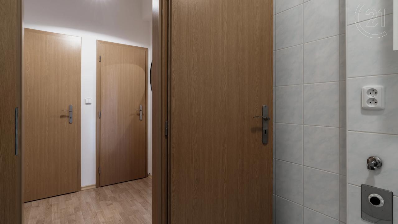 Dolnoměcholupská, Praha, Území Hlavního Města Prahy 10200, República Checa