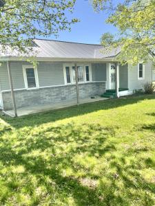 461 Hendrixson Drive, Manchester, Tennessee 37355, USA