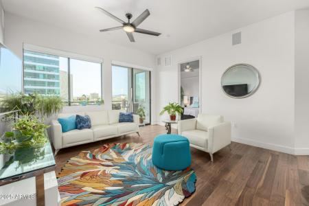 3131 N CENTRAL Avenue 6010, Phoenix, Arizona 85012, USA