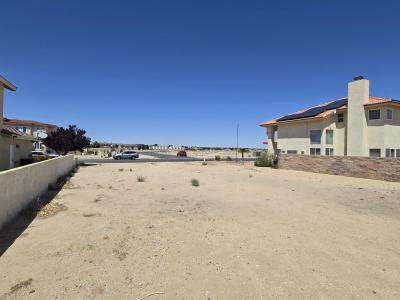 26979 Lakeview Dr, Helendale, California 92342