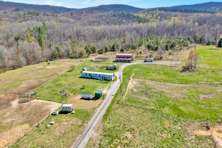 657 Meadows Lane, New Castle, Virginia 24070, USA