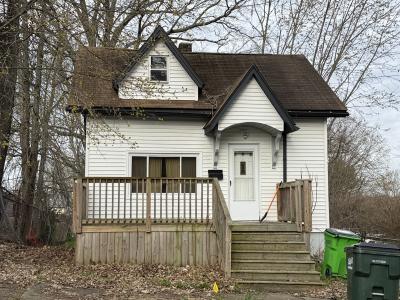 262 3rd St. NE, Akron, Ohio 44203, USA