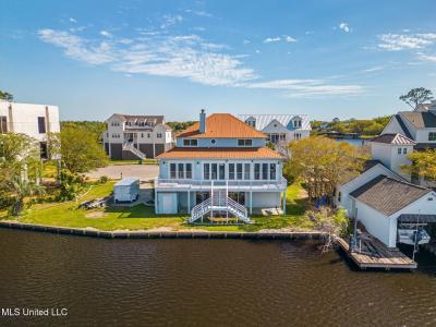 11 Rivers Bend Drive, Gulfport, מיסיסיפי 39507, ארצות הברית של אמריקה