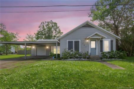 207 Duff Street, Dequincy, Louisiana 70633