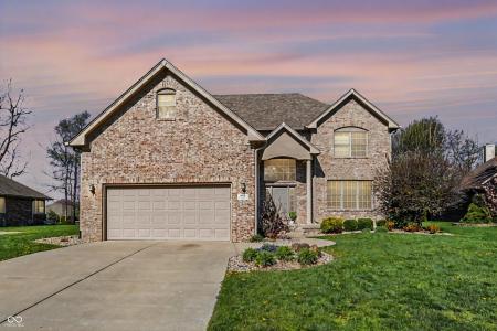 386 White Oak Lane, Greenwood, Indiana 46142