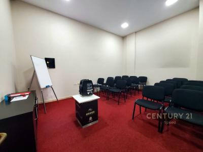 Rruga e Elbasanit, Tirana, Albania