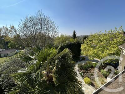 Mandres Les Roses, Île-de-France 94520, France